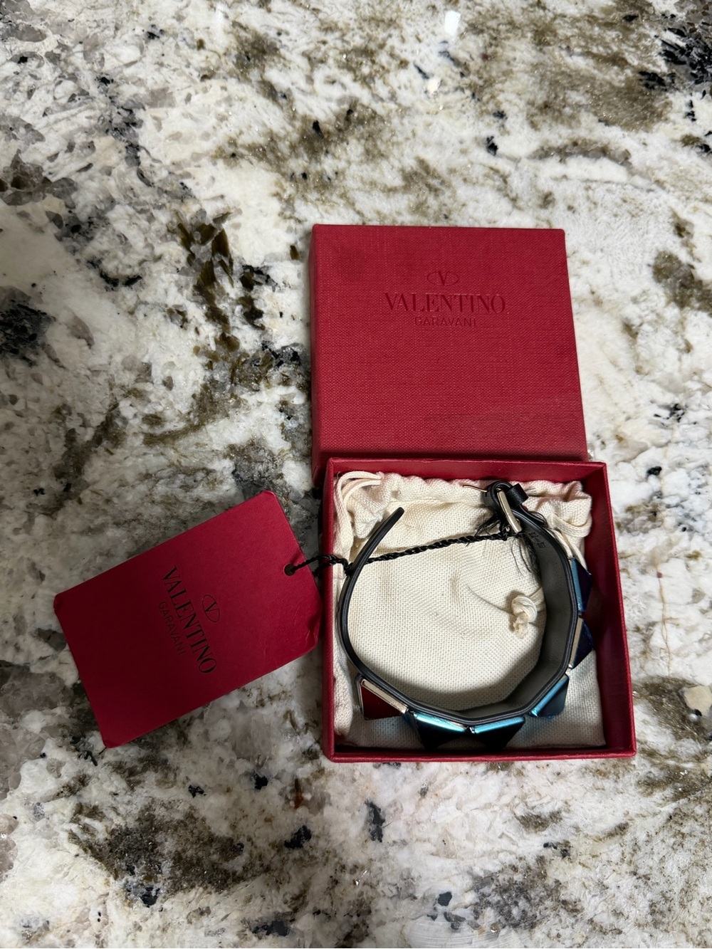 Valentino Garavani black Rockstud bracelet - Picture 2 of 6